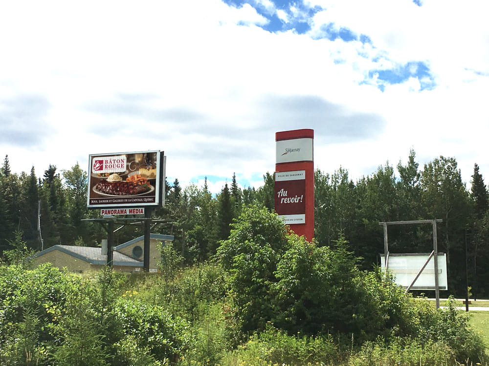 CH1T1281 Boul. Talbot sortie parc, 2,7 Km ASD rue du Boulevard. Laterrière CE, F/N 12' X 8' - Panorama Média